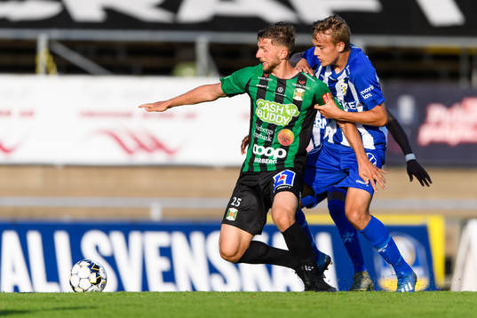 Varbergs Alibek Aliev och IFK Göteborgs Jesper Tolinsson