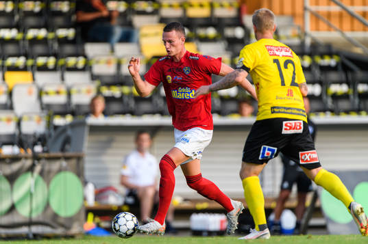 Falkenbergs Sander van Looy och Mjällbys David Löfquist