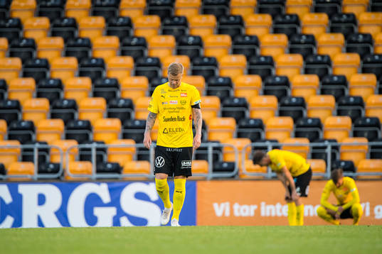 Mjällbys David Löfquist deppar