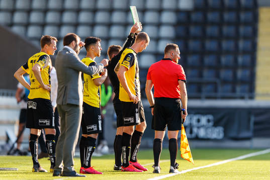Häcken genomför ett byte av tre spelare