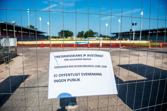 En skylt utanför Fredriksskans IP