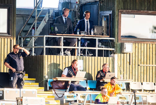 Dplays kommentatorer Pelle Bäckman och Pär Hansson samt