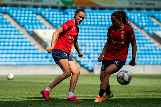 Caroline Graham Hansen and Ingrid Moe Wold of the Norwegian
