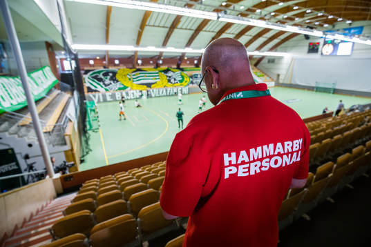 Personal från Hammarby Fotboll innan futsalmatchen i