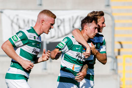 Västerås Filip Tronet jublar