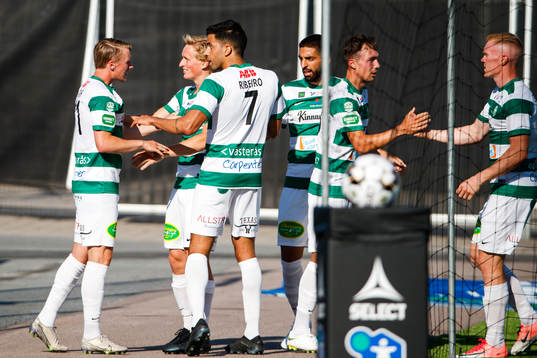 Västerås spelare jublar