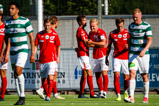 Degerfors spelare jublar