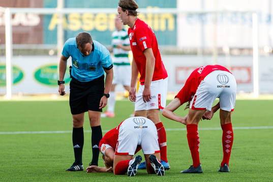 Degerfors Oliver Ekroth har ont