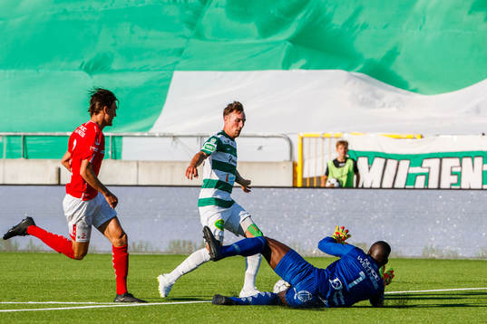 Degerfors Gustav Granath och målvakt Ismael Diawara