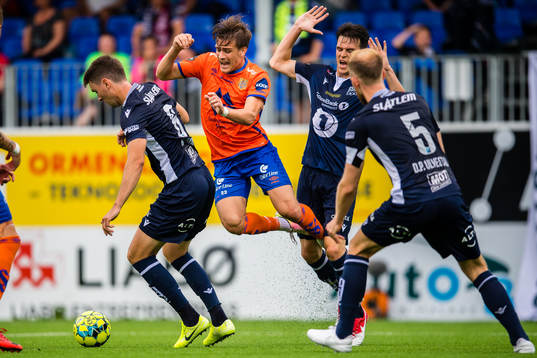 Sigurd Hauso Haugen of Aalesund and Bent Langåssve Sørmo