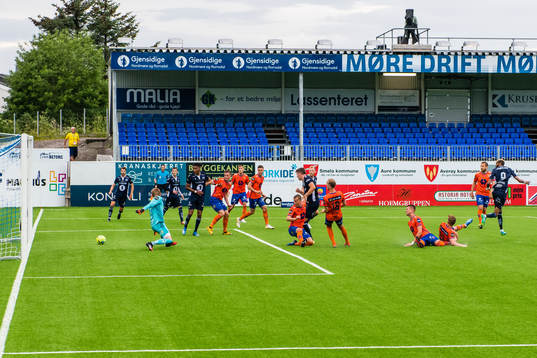 Amahl William D'Vaz Pellegrino of Kristiansund scores the