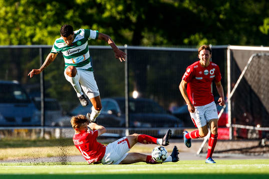 Västerås Pedro Ribeiro , Degerfors Jakob Ortmark och Adam