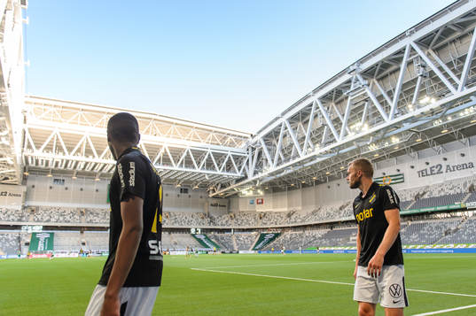 s Sebastian Larsson