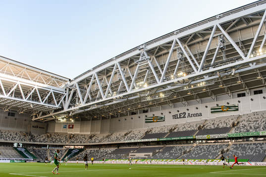 Vy över Tele2 Arena och fotbollsmatchen i Allsvenskan