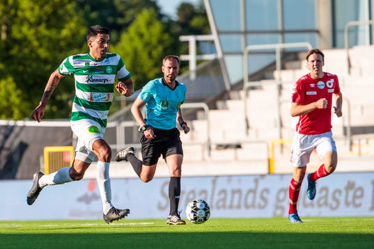 Västerås Pedro Ribeiro , domare Richard Sundell och