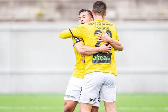 Lunds Gustav Hillstedt och Oliver Stojanovic Fredin jublar