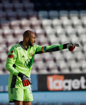 målvakt Aly Keita