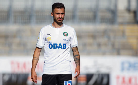 Örebros Simon Amin