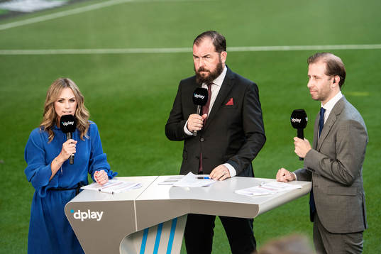 Dplay’s studio med Karin Frick, Alexander Axén och Simon