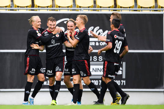 Kalmars Piotr Johansson jublar