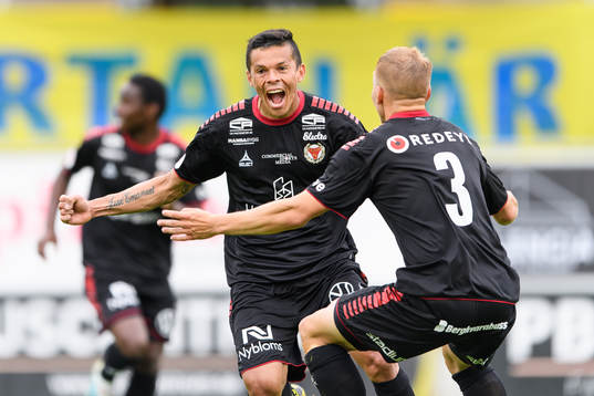 Kalmars Romario Pereira Sipiao jublar