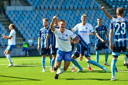 IFK Norrköpings Rasmus Stensbæk Lauritsen jublar