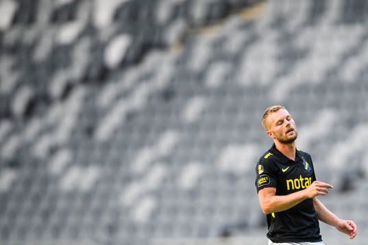 s Sebastian Larsson deppar