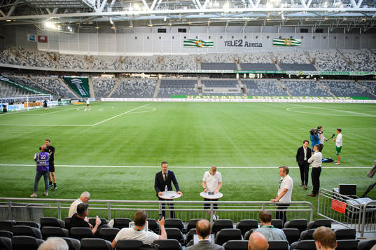 s tränare Rikard Norling och Hammarbys tränare Stefan