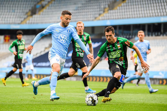 Malmö FFs Erdal Rakip och Varbergs Jon Birkfeldt