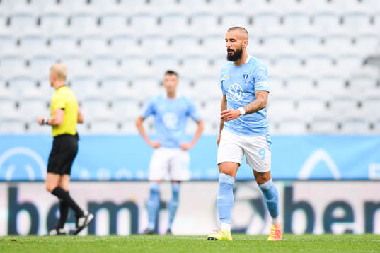 Malmö FFs Guillermo Molins deppar