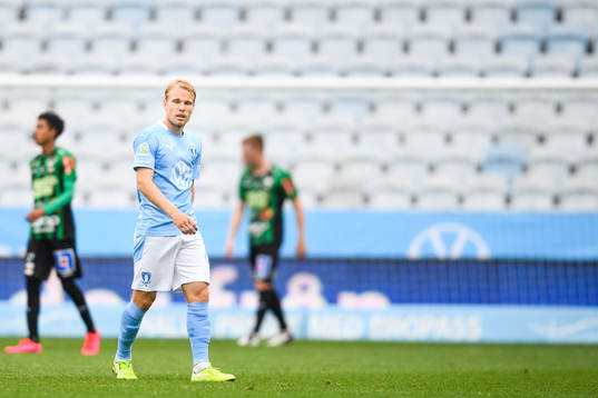Malmö FFs Oscar Lewicki deppar