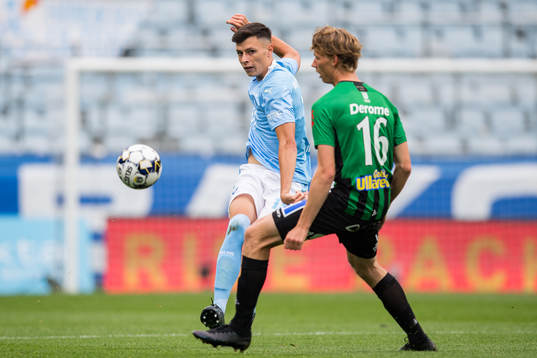 Malmö FFs Anel Ahmedhodzic och Varbergs Alexander Johansson
