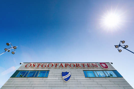 Östgötaporten före fotbollsmatchen i Allsvenskan mellan