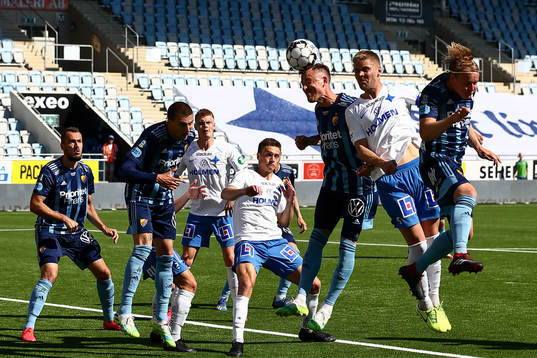 IFK Norrköpings Christoffer Nyman nickar