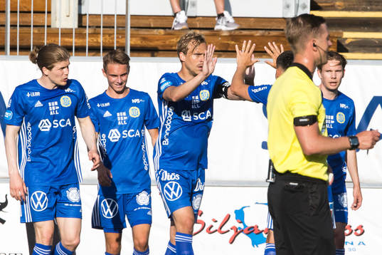 Sundsvalls Pontus Engblom jublar