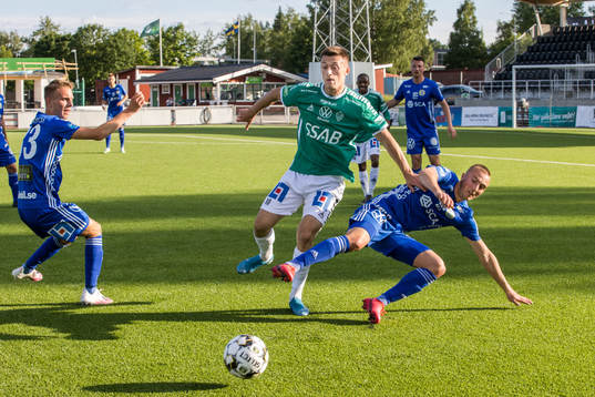 Brages Leonard Pllana och Sundsvalls Dennis Olsson
