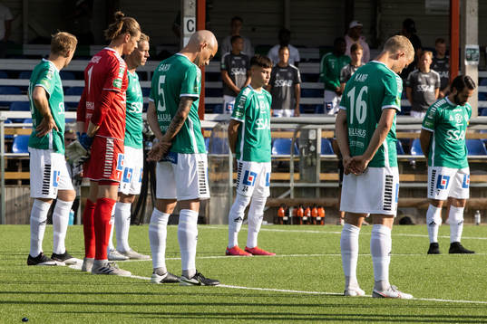 Tyst minut innan fotbollsmatchen i Superettan  mellan Brage