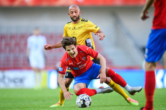 Elfsborgs Robert Gojani och Helsingborgs Brandur Hendriksson