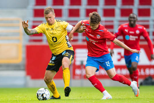 Elfsborgs Samuel Holmén och Helsingborgs Alex Timossi