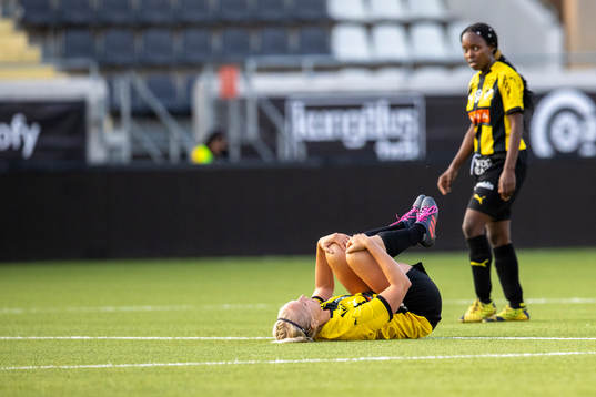Häckens Ida Lindberg deppar och Brendah Henrysson