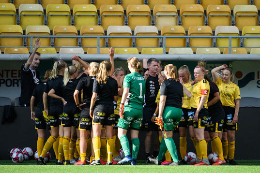 Elfsborg innan avspark i F14 träningsmatch i fotboll Dam