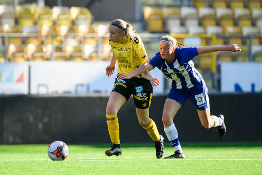 Elfsborgs Evelina Brink och IFK Göteborgs Alexandra Larsson
