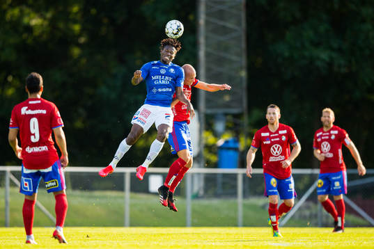 Trelleborgs Fatawu Safiu och Östers Jonathan Drott