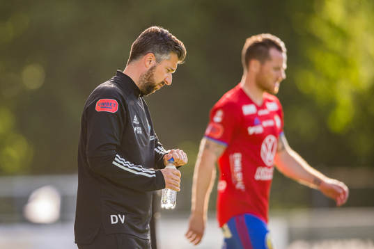 Östers tränare Dennis Velic