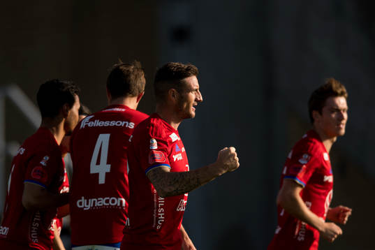 Östers James Keene jublar