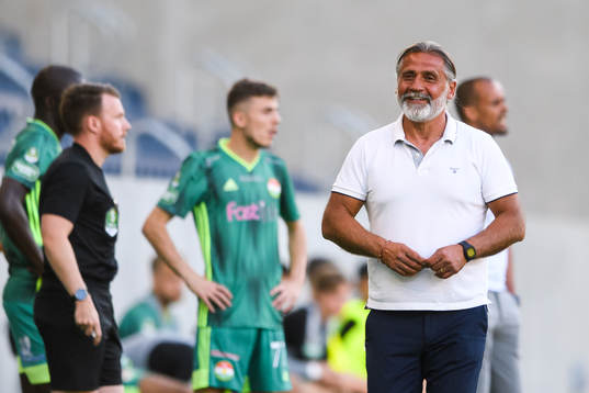 AFC Eskilstunas tränare Özcan Melkemichel