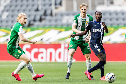 Hammarbys Gustav Ludwigson och Tim Söderström mot IFK