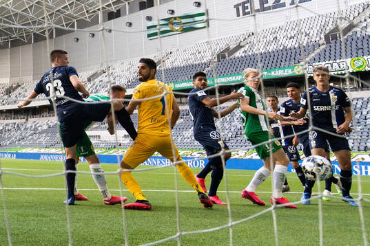 Hammarbys Muamer Tankovic gör 1-0 för Hammarby bakom IFK