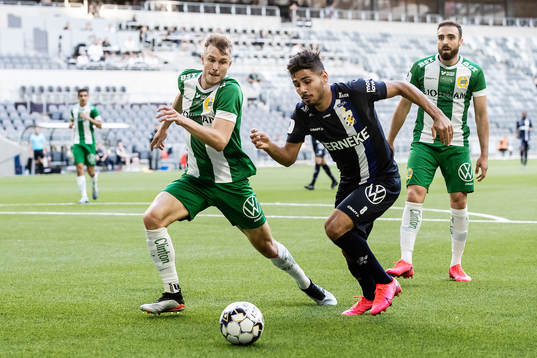 Hammarbys Richard Magyar och IFK Göteborgs Hosam Aiesh