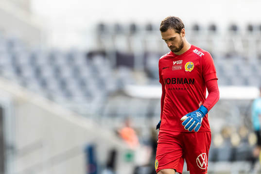 Hammarbys målvakt Davor Blazevic deppar